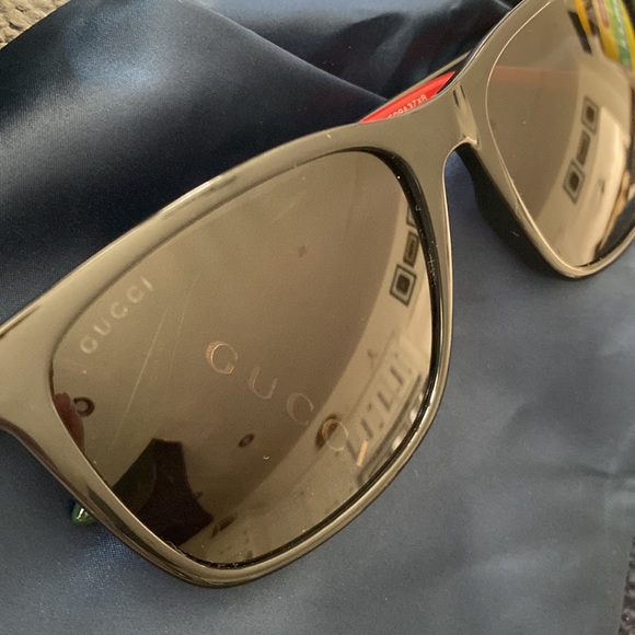 Gucci sunglasses with authenticity card, cloth and case. Perfect condition. - Picture 6 of 14